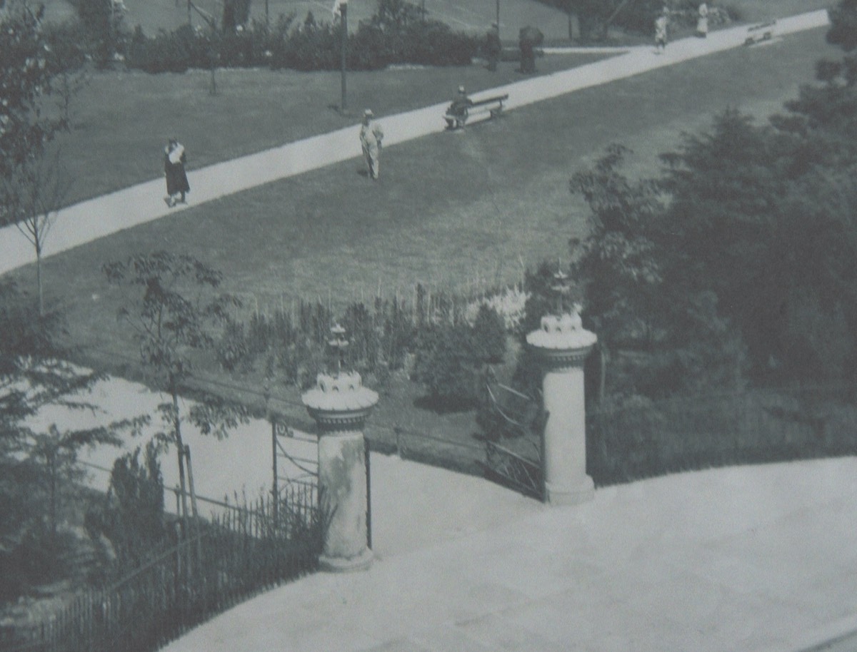 Original Gate at Green Park Entrance c. 1930s